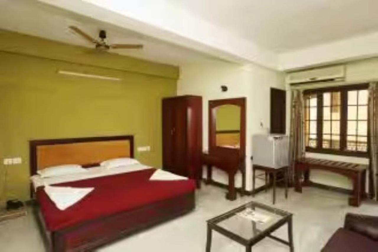 Hotel Soorya Heritage Inn Puducherry Buitenkant foto